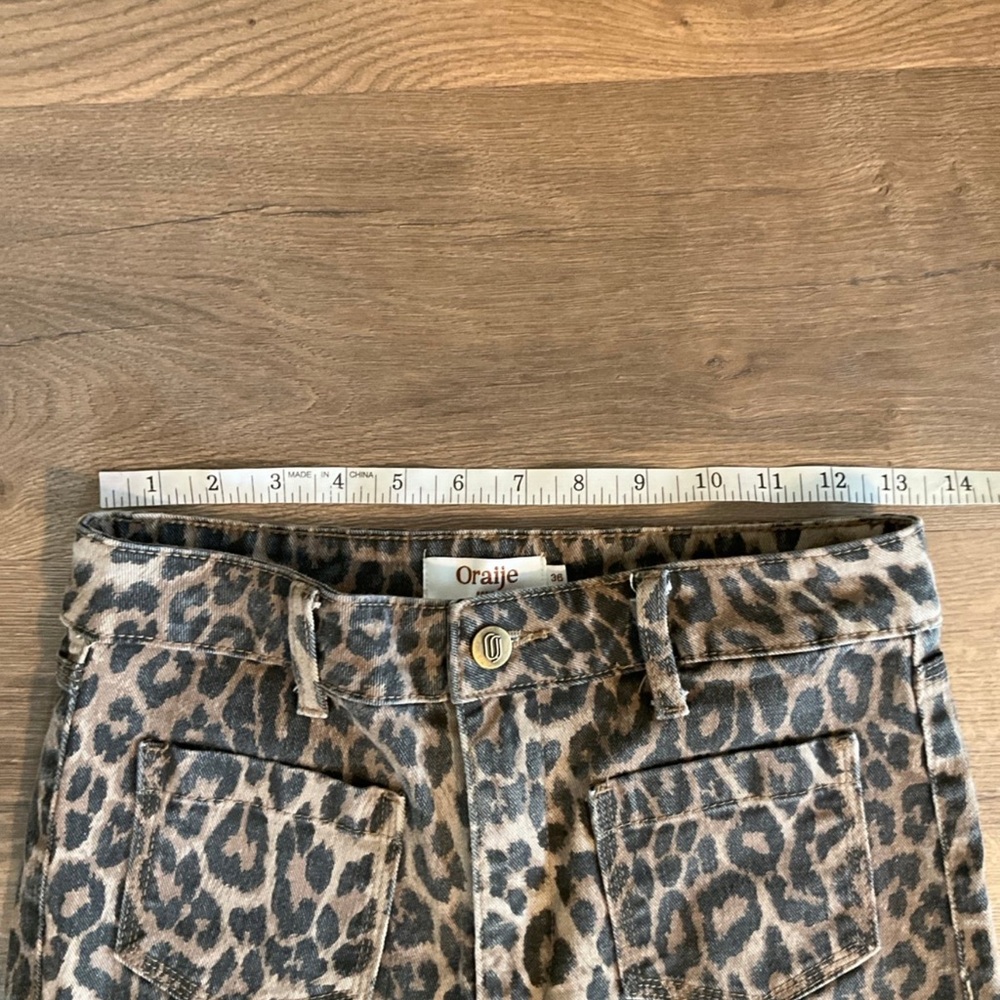 Oraije Paris cheetah print front pocket wide leg jeans, 36 / Small - Picture 8 of 9